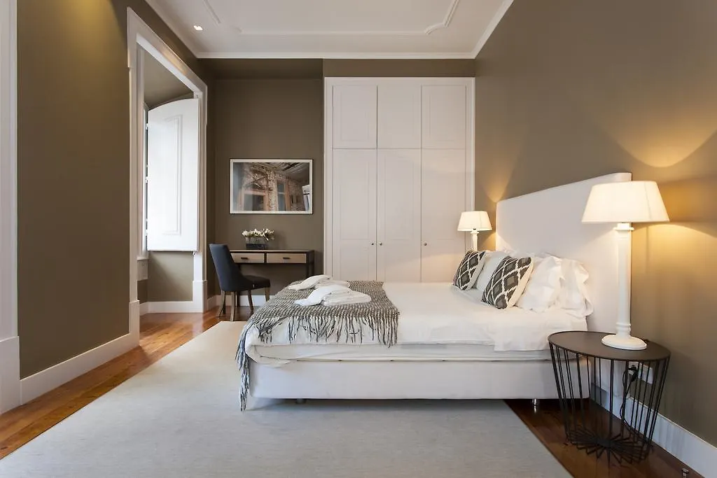Altido Downtown Pier Apartments